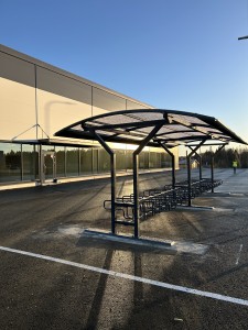 Charles River toimitila Kuopio pyörätelineet