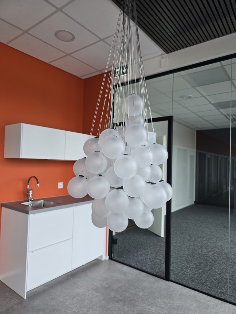 24Pesulan uuden toimitilan upea sisustussuunnittelu