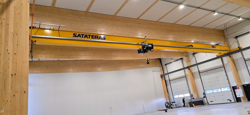 Toimitila J. Helaakoski hallitila