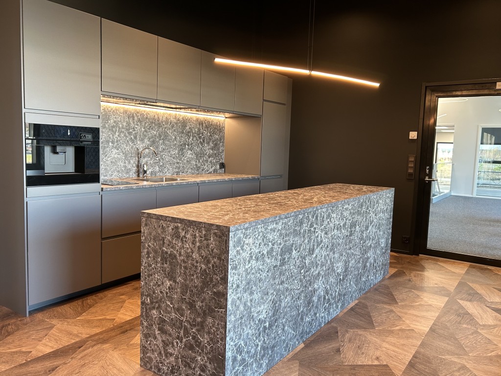 Toimitila J. Helaakoski keittiö