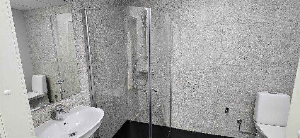 Greenled Oy toimitila wc