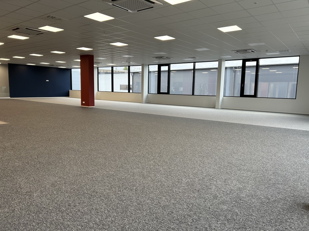 Decens Oy:n avotoimisto